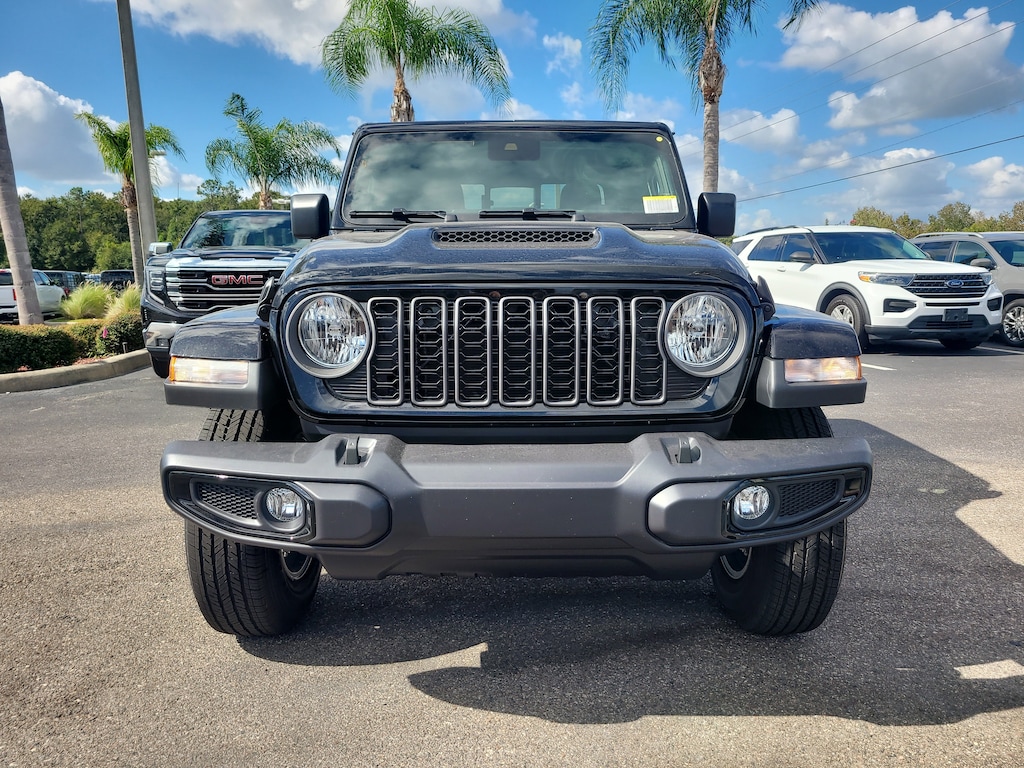 New 2025 Jeep Gladiator SPORT S 4X4 Pickup