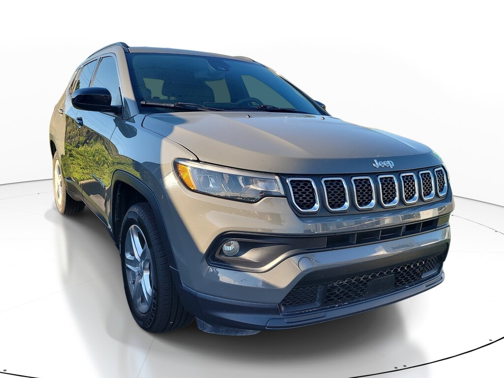 Used 2024 Jeep Compass Latitude SUV