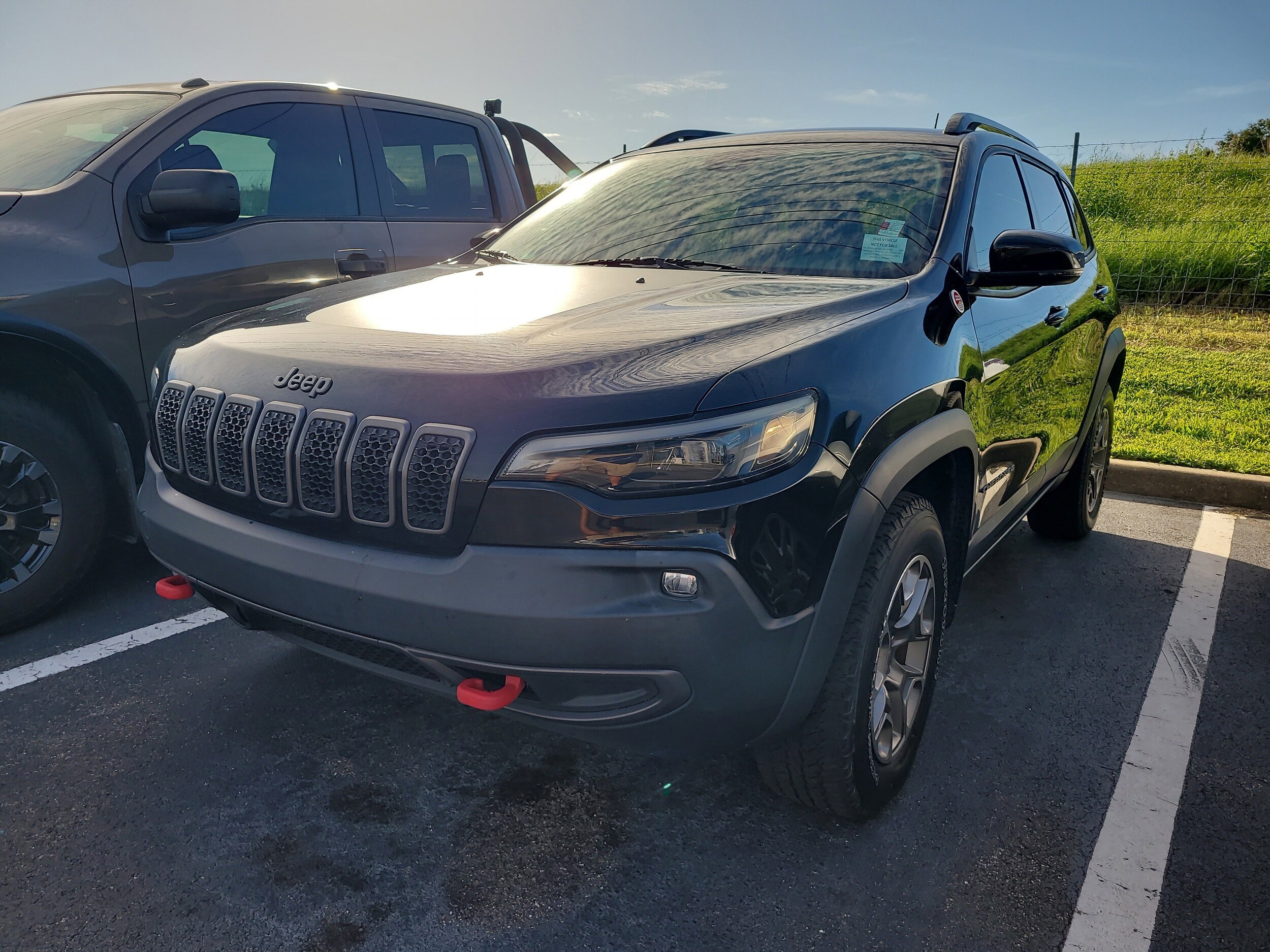 2022 Jeep Cherokee Trailhawk photo 3