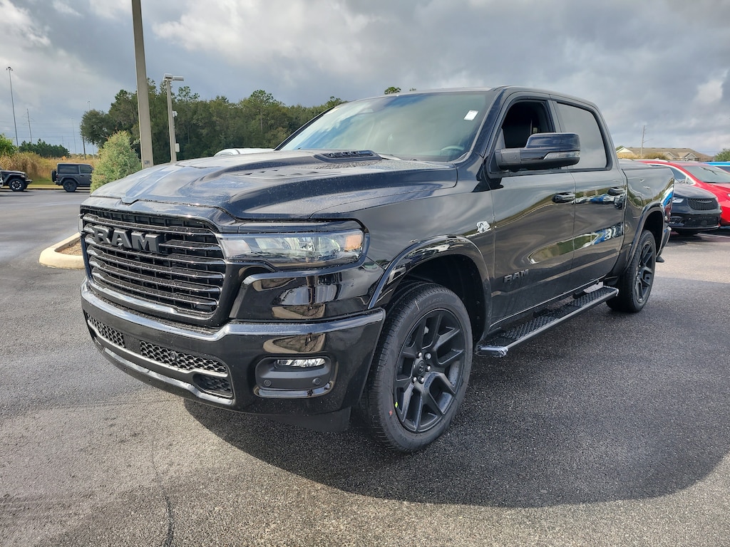 New 2026 Ram 1500 LARAMIE CREW CAB 4X4 5'7 BOX Pickup