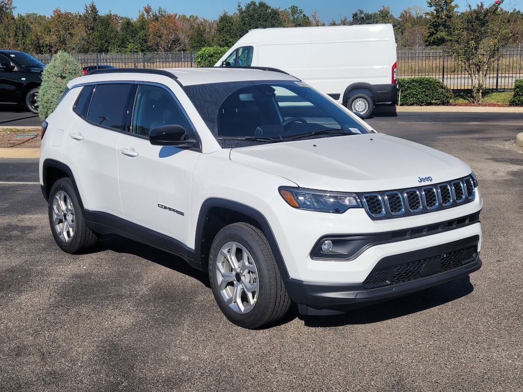 New 2026 Jeep Compass LATITUDE ALTITUDE 4X4 Sport Utility