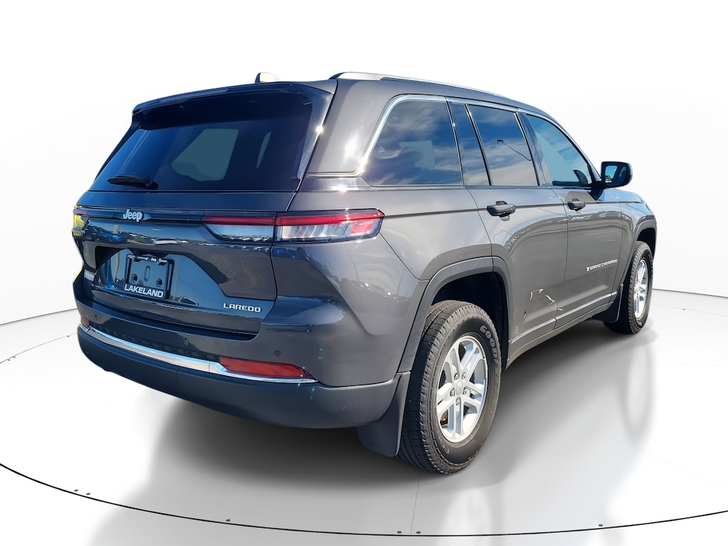 Used 2025 Jeep Grand Cherokee Laredo SUV