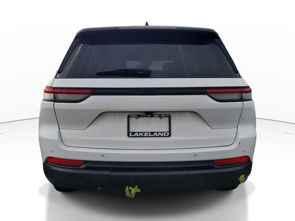 Used 2023 Jeep Grand Cherokee Laredo SUV