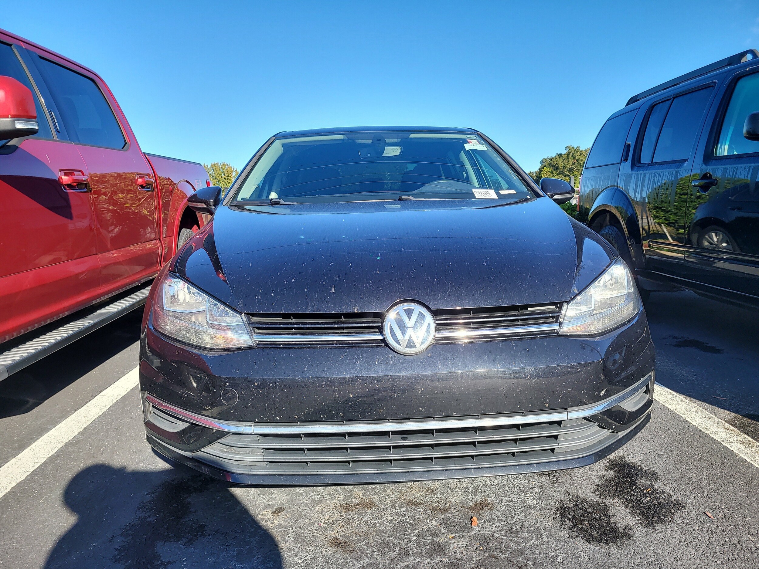 2021 Volkswagen Golf TSI photo 2