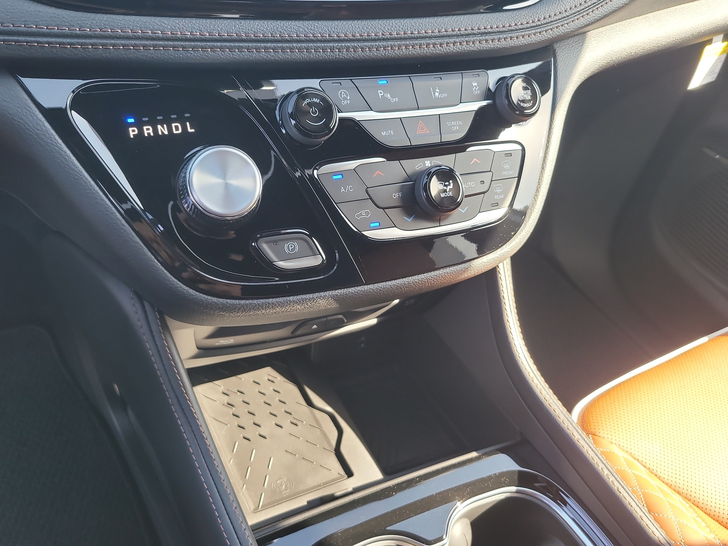 2026 Chrysler Pacifica Pinnacle - Photo 21