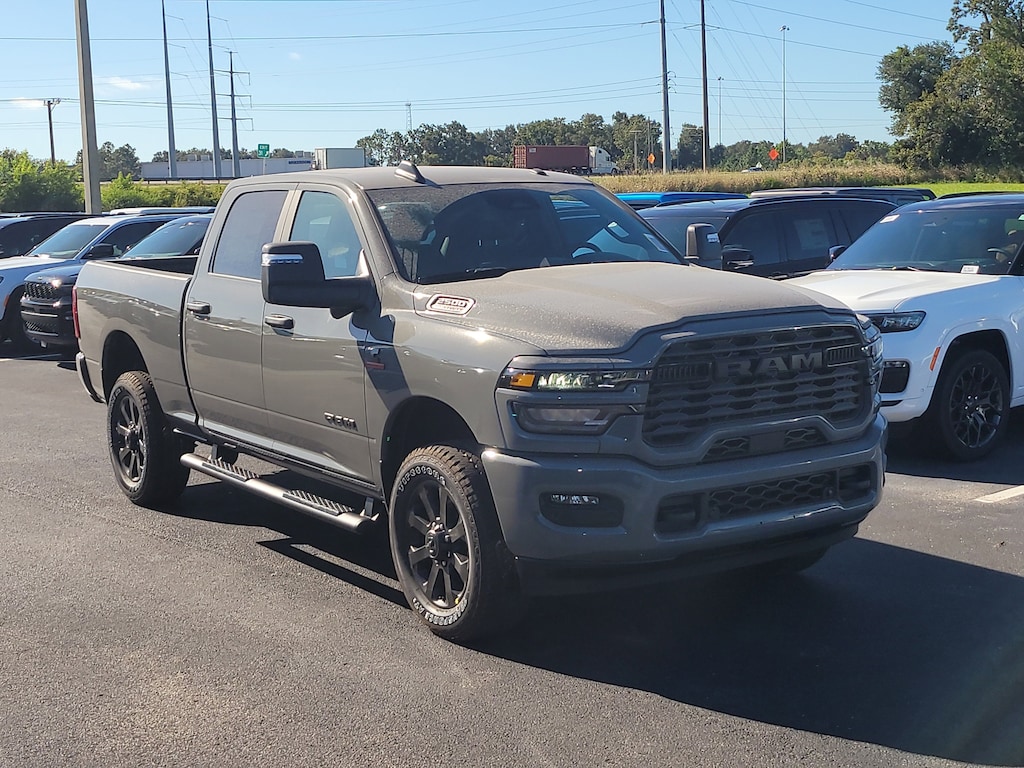 New 2026 Ram 2500 BIG HORN CREW CAB 4X4 6'4 BOX Pickup