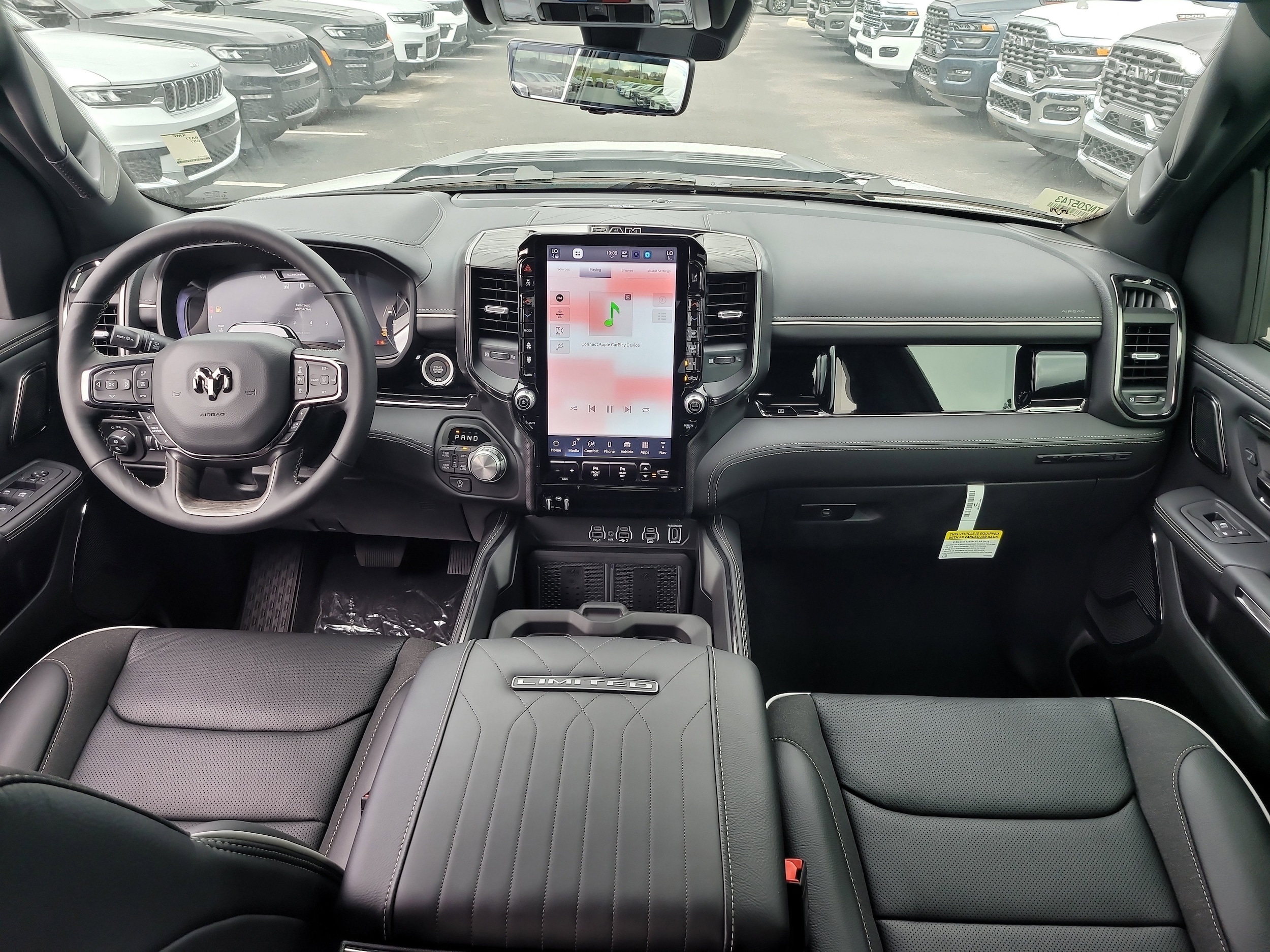 2026 RAM 1500 Limited - Photo 11