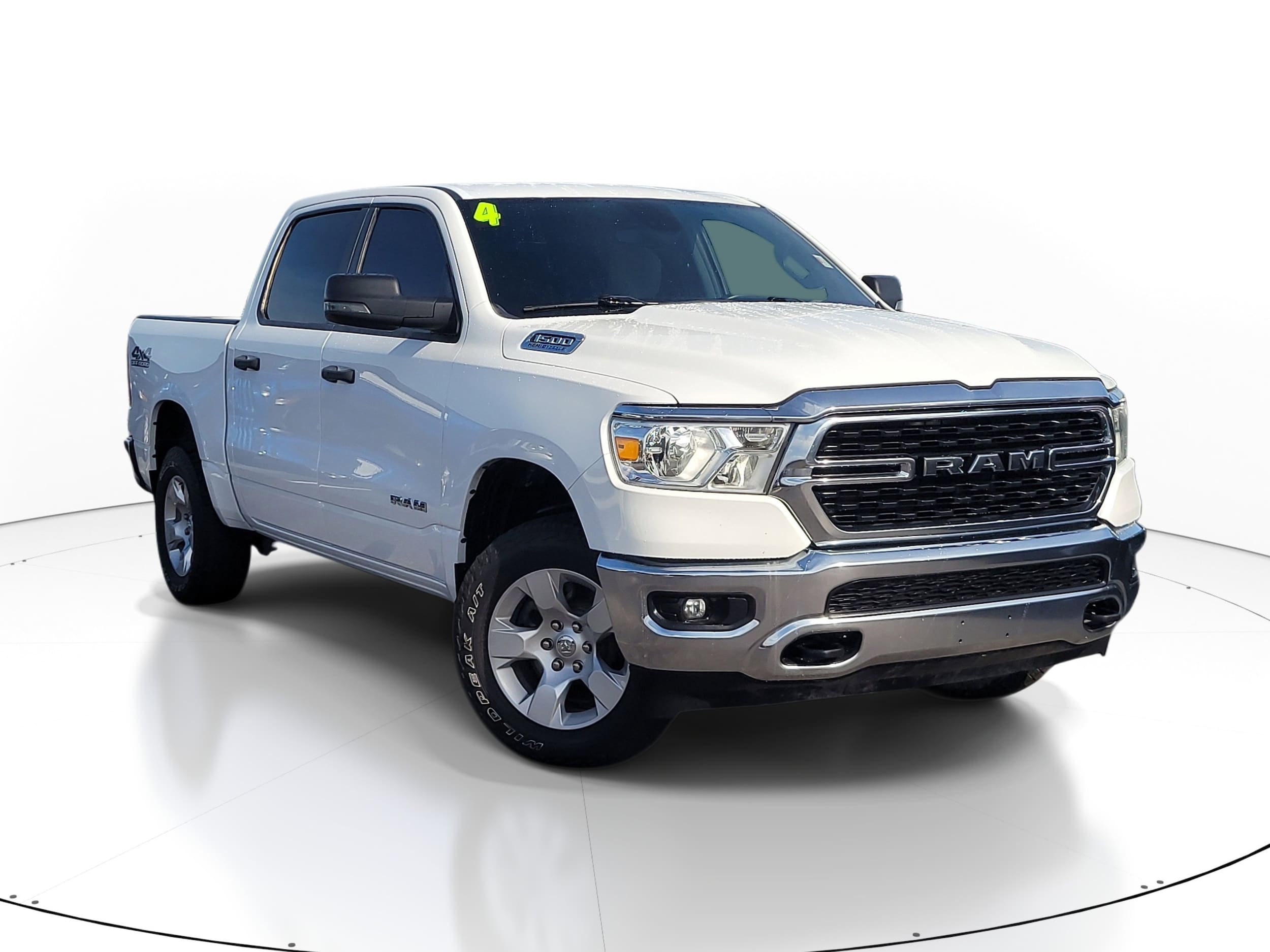 2024 RAM 1500 Big Horn/Lone Star 4x4 Crew Cab 5'7's photo