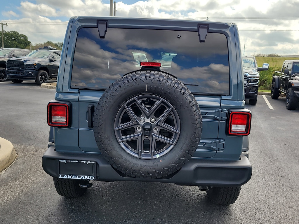 New 2026 Jeep Wrangler 4-DOOR SPORT S Sport Utility