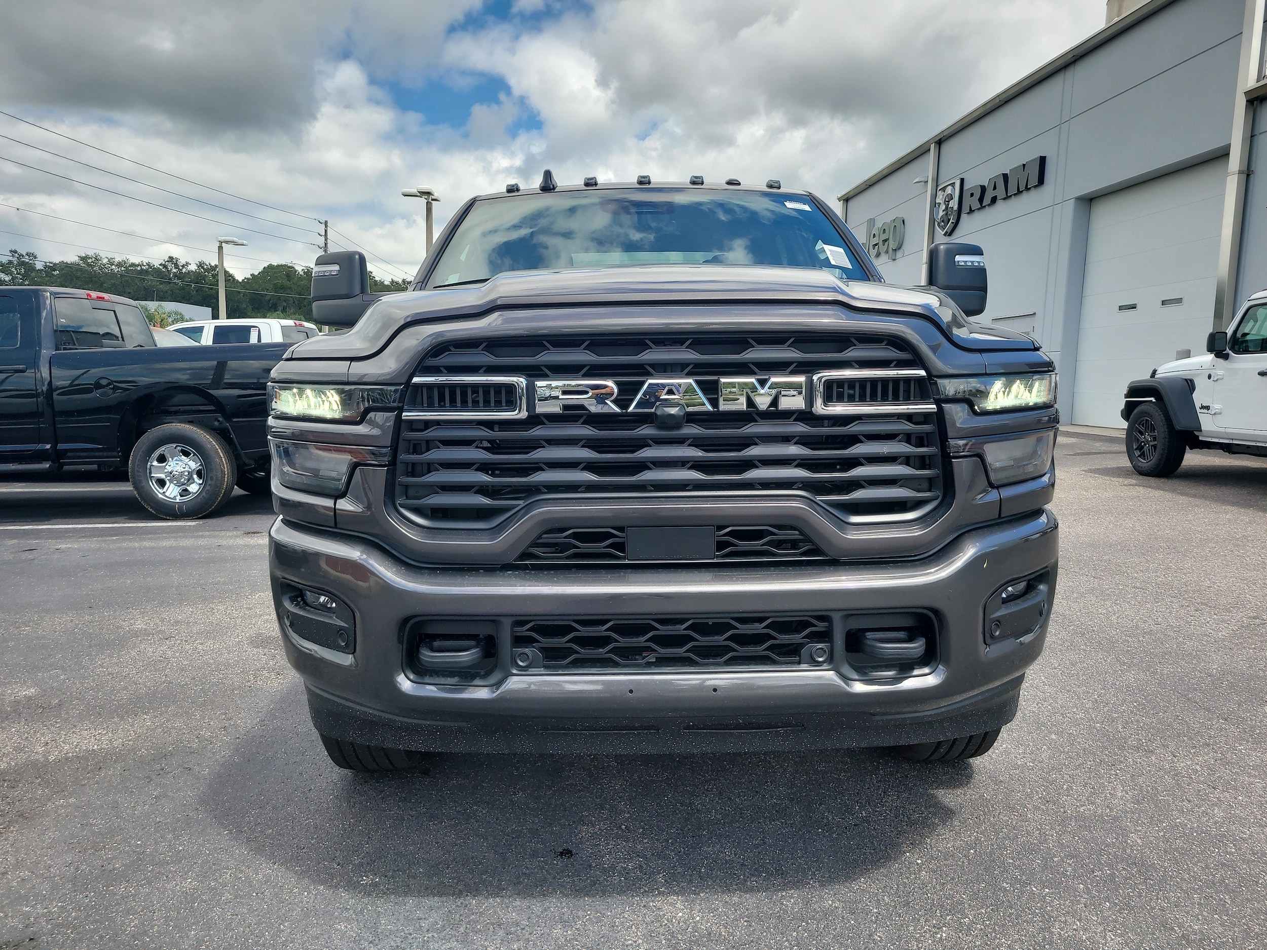 2025 Ram 2500 Big Horn photo 3