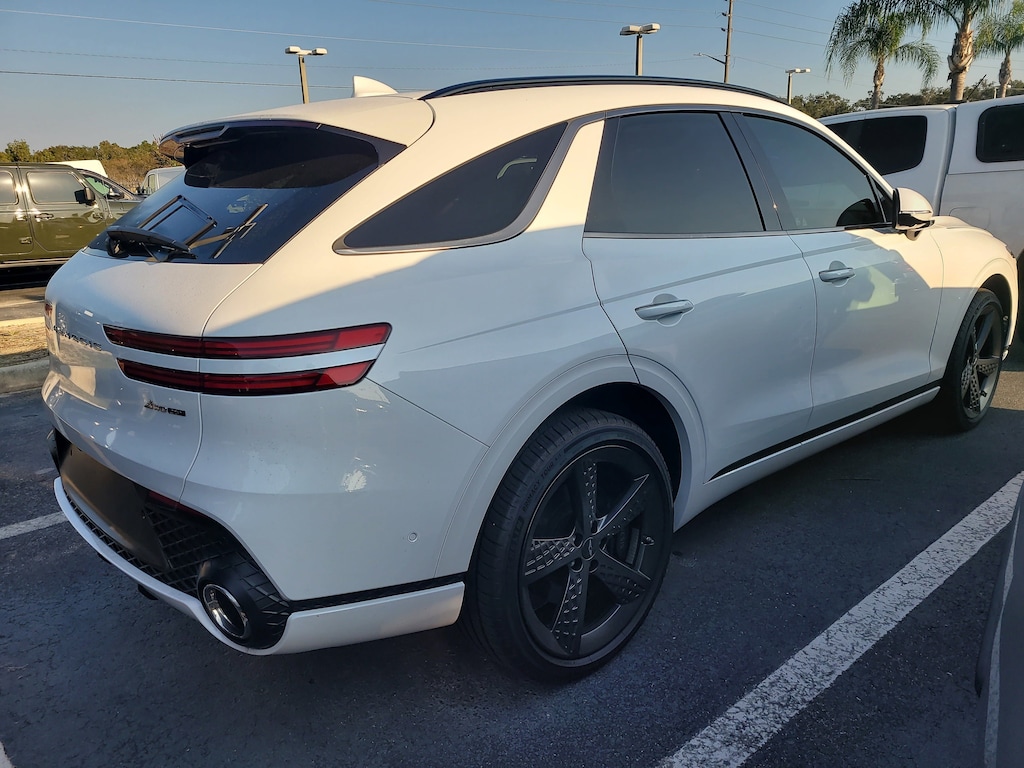2025 Genesis GV70 3.5T Sport Prestige photo 4
