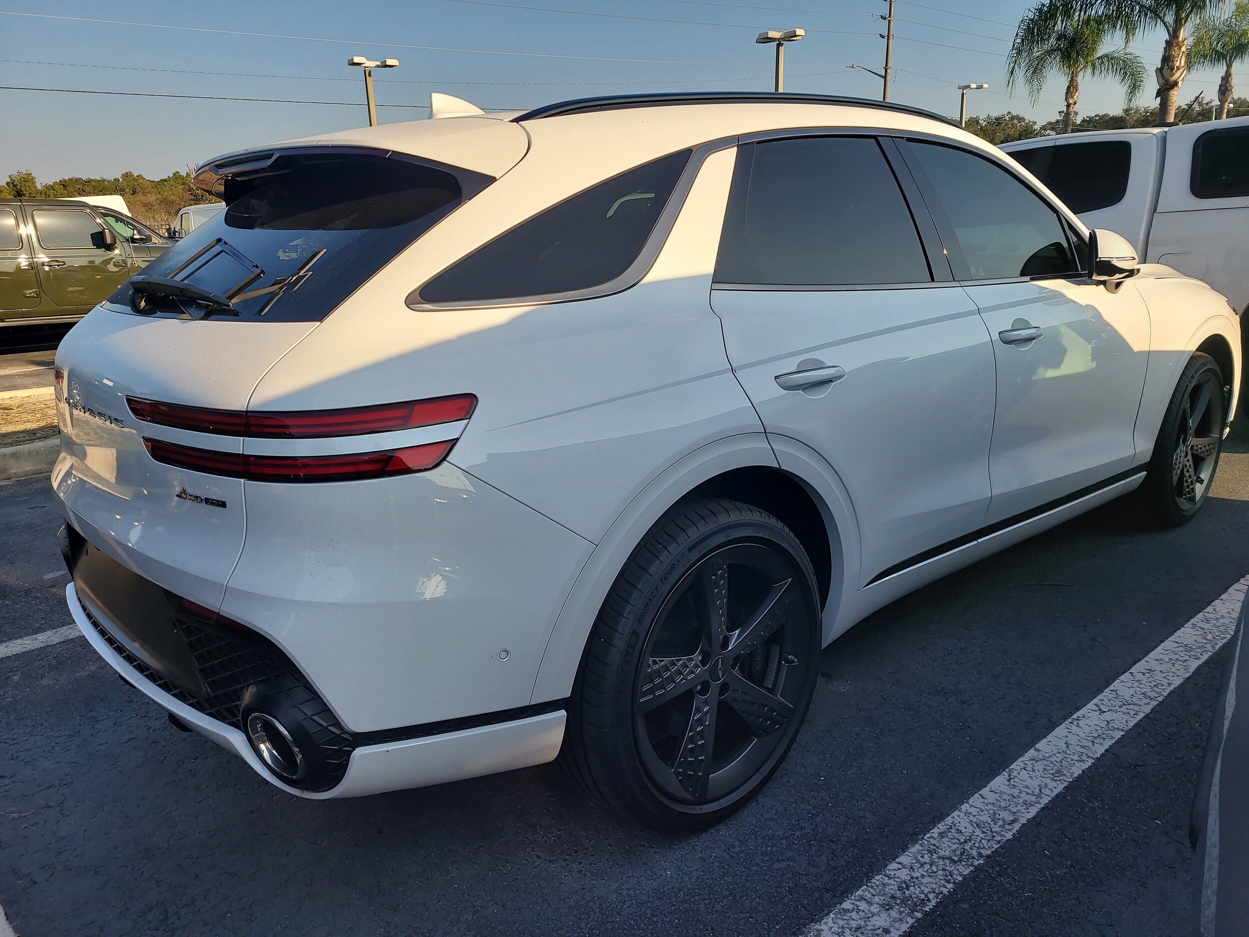 2025 Genesis GV70 3.5T Sport Prestige photo 4