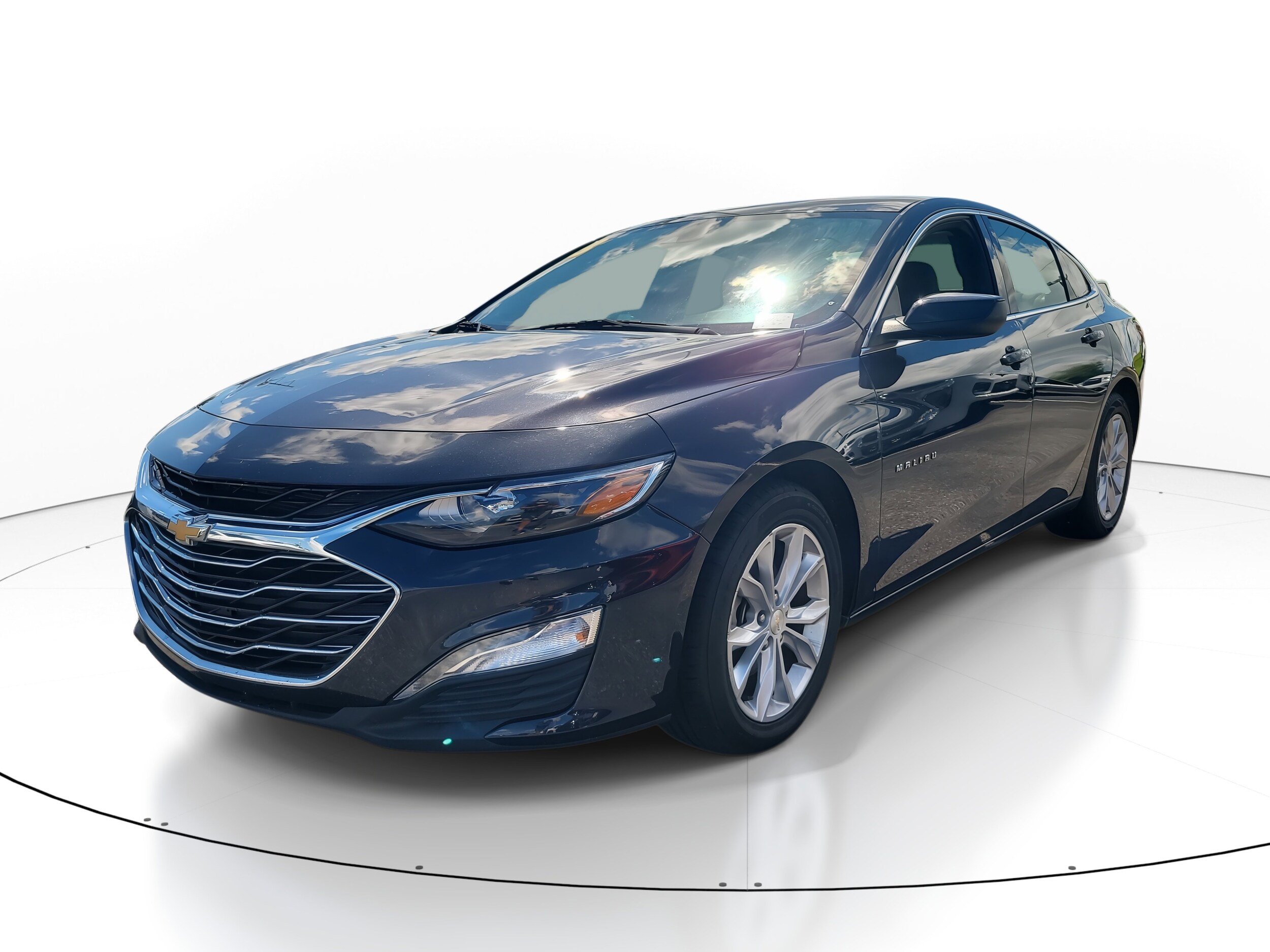 2023 Chevrolet Malibu 1LT photo 3