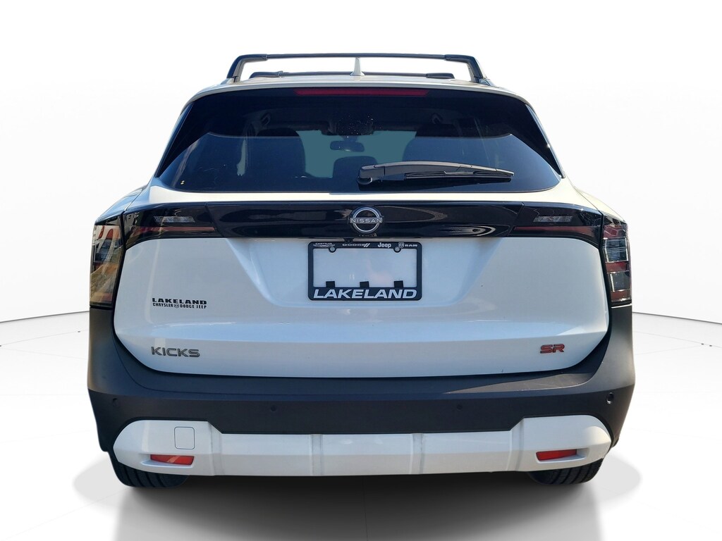 Used 2025 Nissan Kicks SR SUV