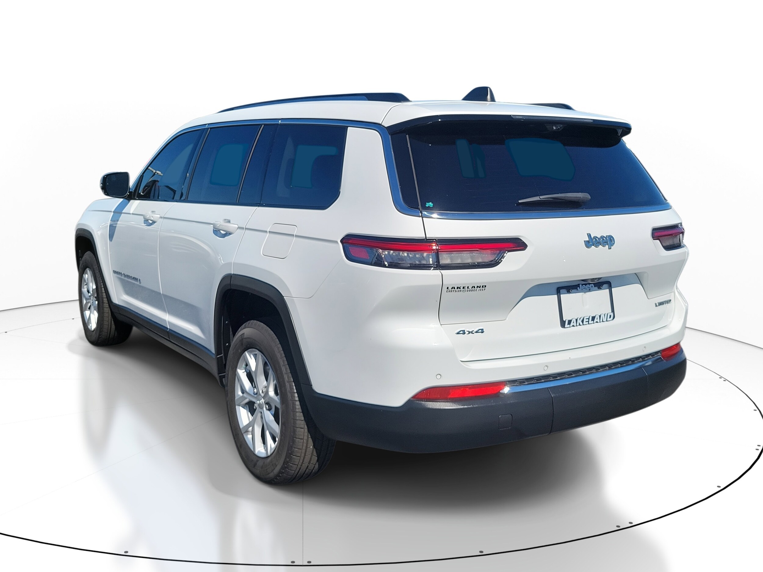 2024 Jeep Grand Cherokee Limited photo 2