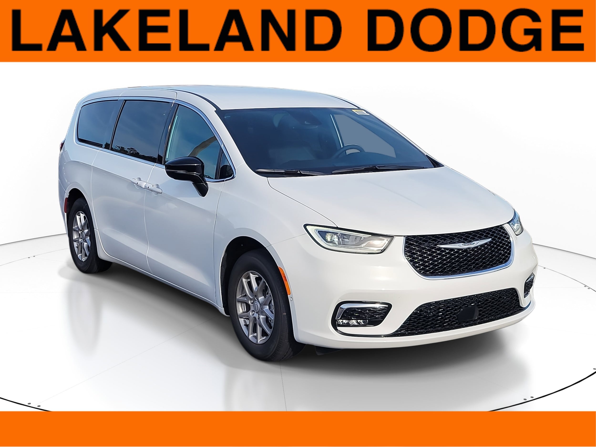 2026 Chrysler Pacifica Passenger Van 