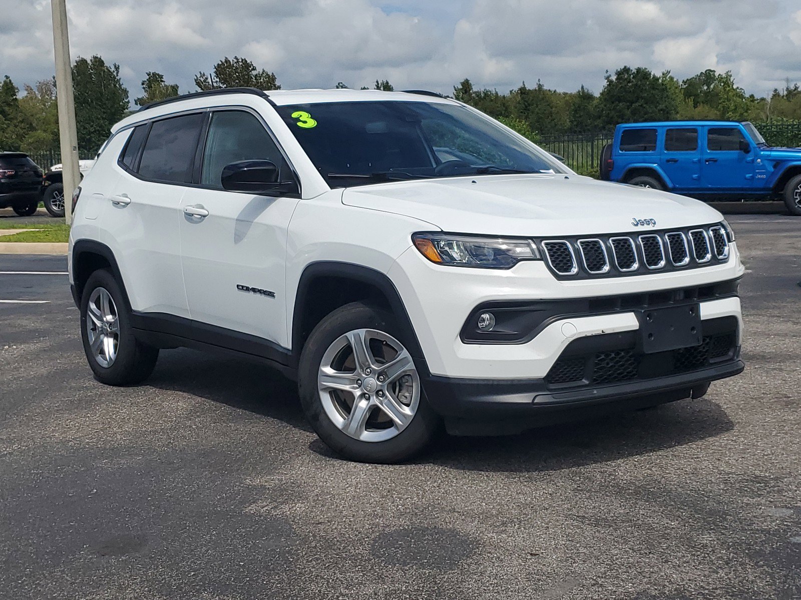 Used 2023 Jeep Compass Latitude with VIN 3C4NJDBN3PT561888 for sale in Lakeland, FL