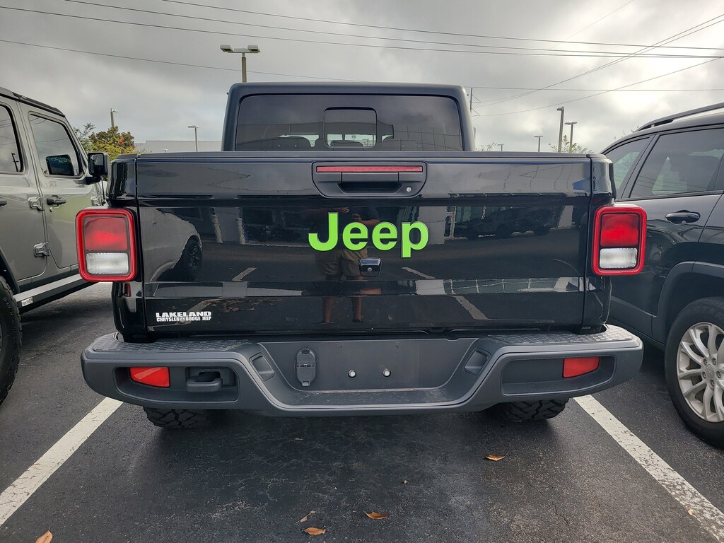 2023 Jeep Gladiator Sport S photo 4