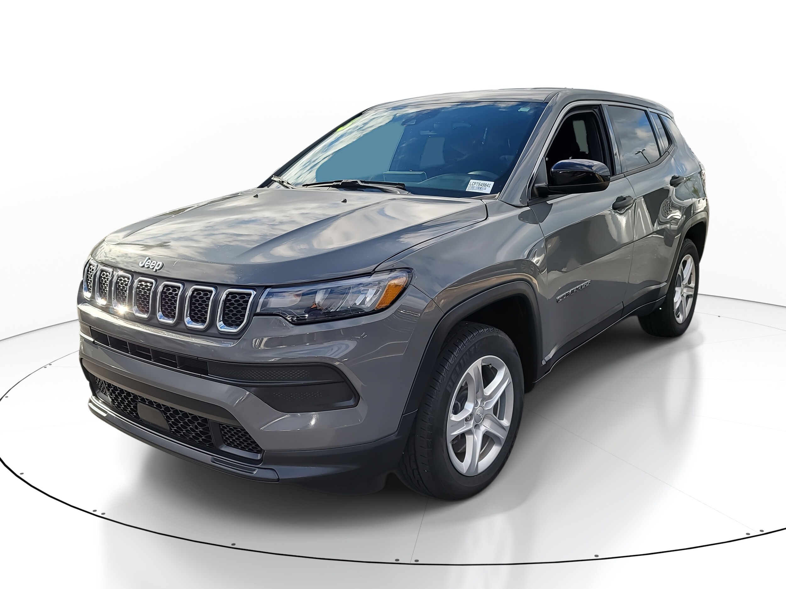 2023 Jeep Compass Sport photo 3