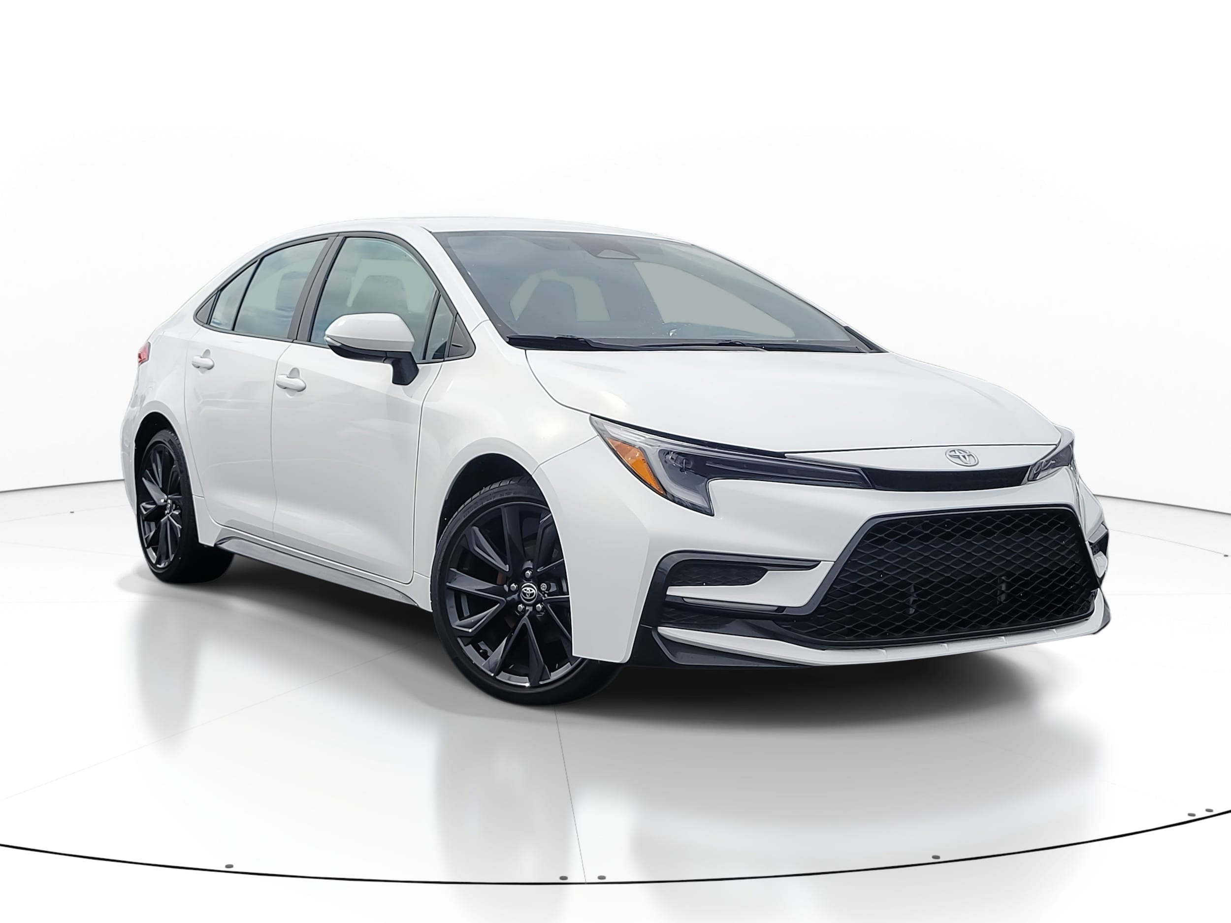 Used 2024 Toyota Corolla SE with VIN 5YFS4MCE1RP195766 for sale in Northfield, Minnesota
