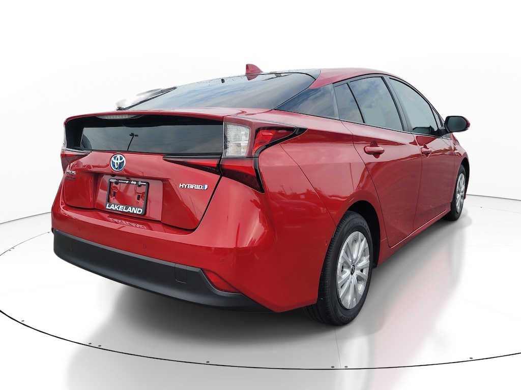Used 2022 Toyota Prius L Hatchback