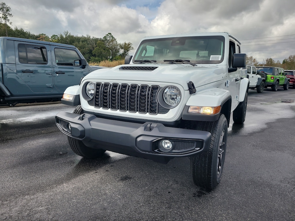 New 2025 Jeep Gladiator SPORT S 4X4 Pickup