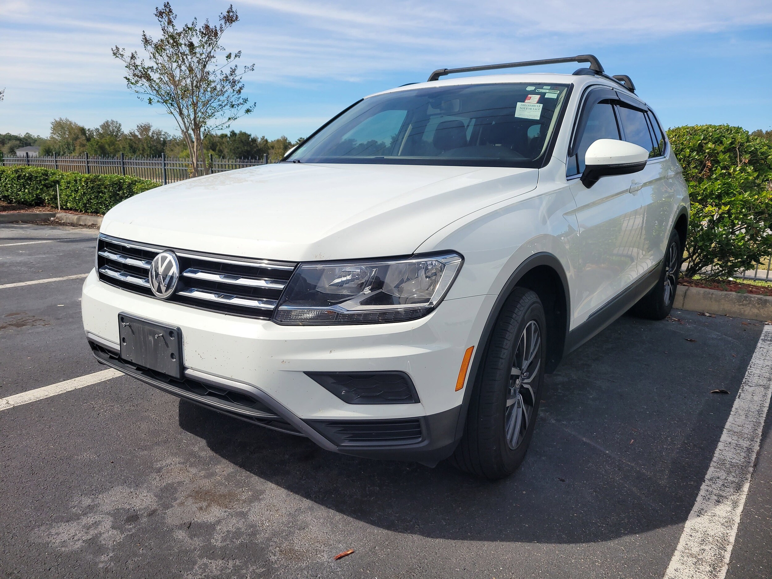2020 Volkswagen Tiguan SE photo 3