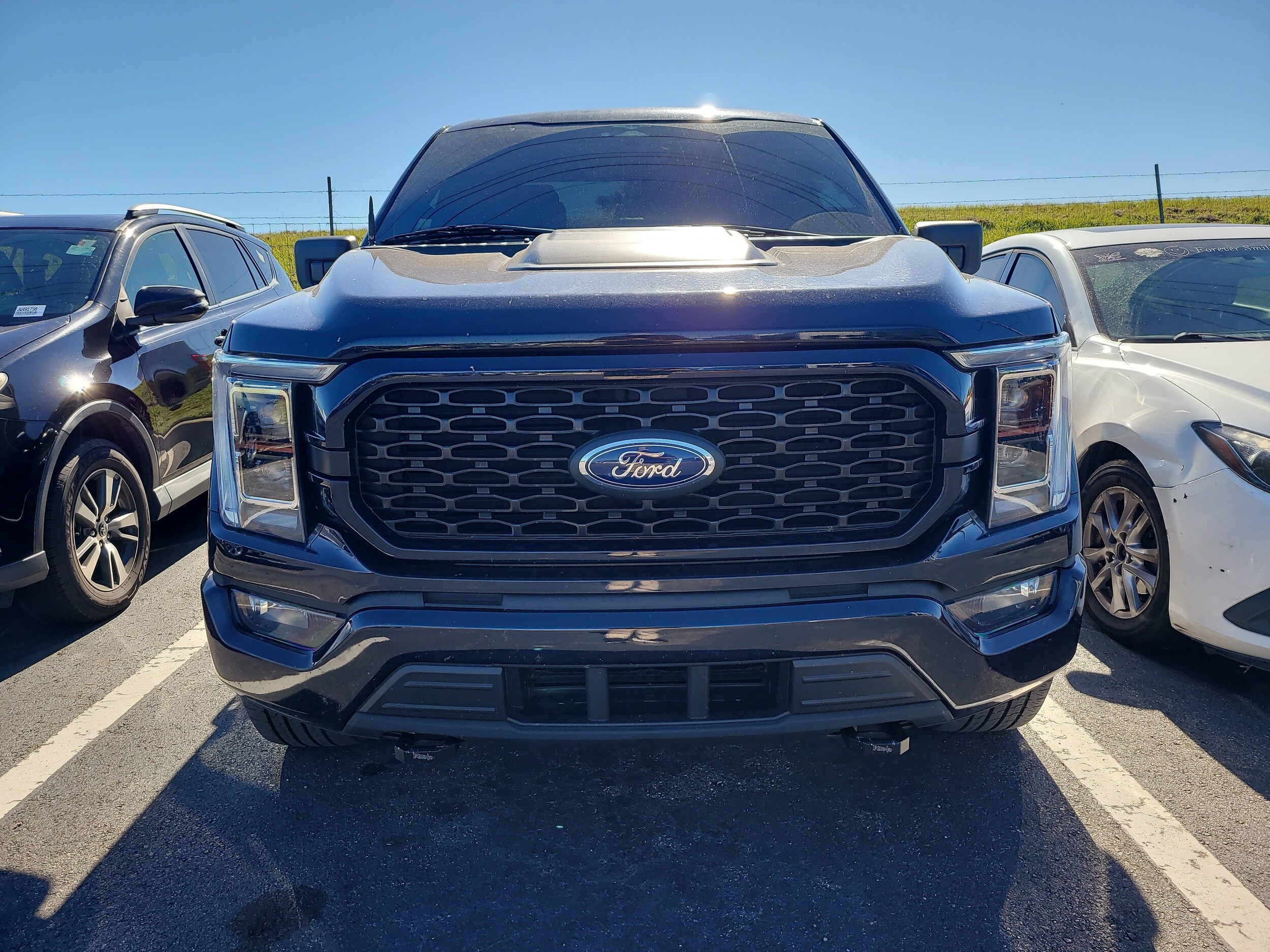 2023 Ford F-150 XL photo 2