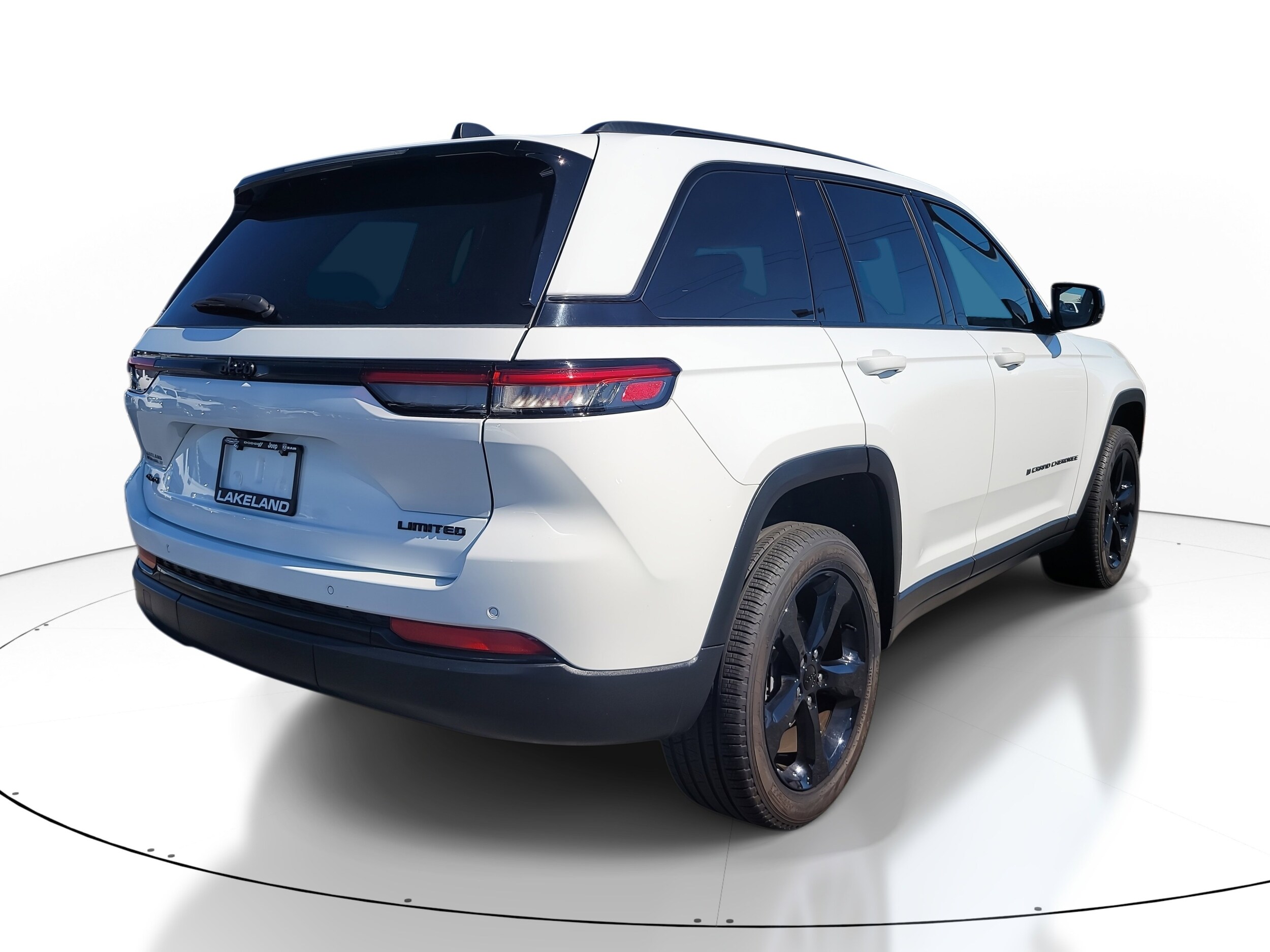 2024 Jeep Grand Cherokee Limited photo 4