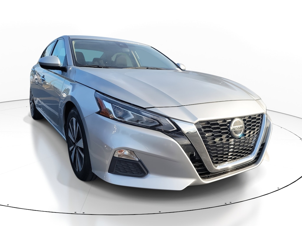 Used 2022 Nissan Altima 2.5 SV Sedan