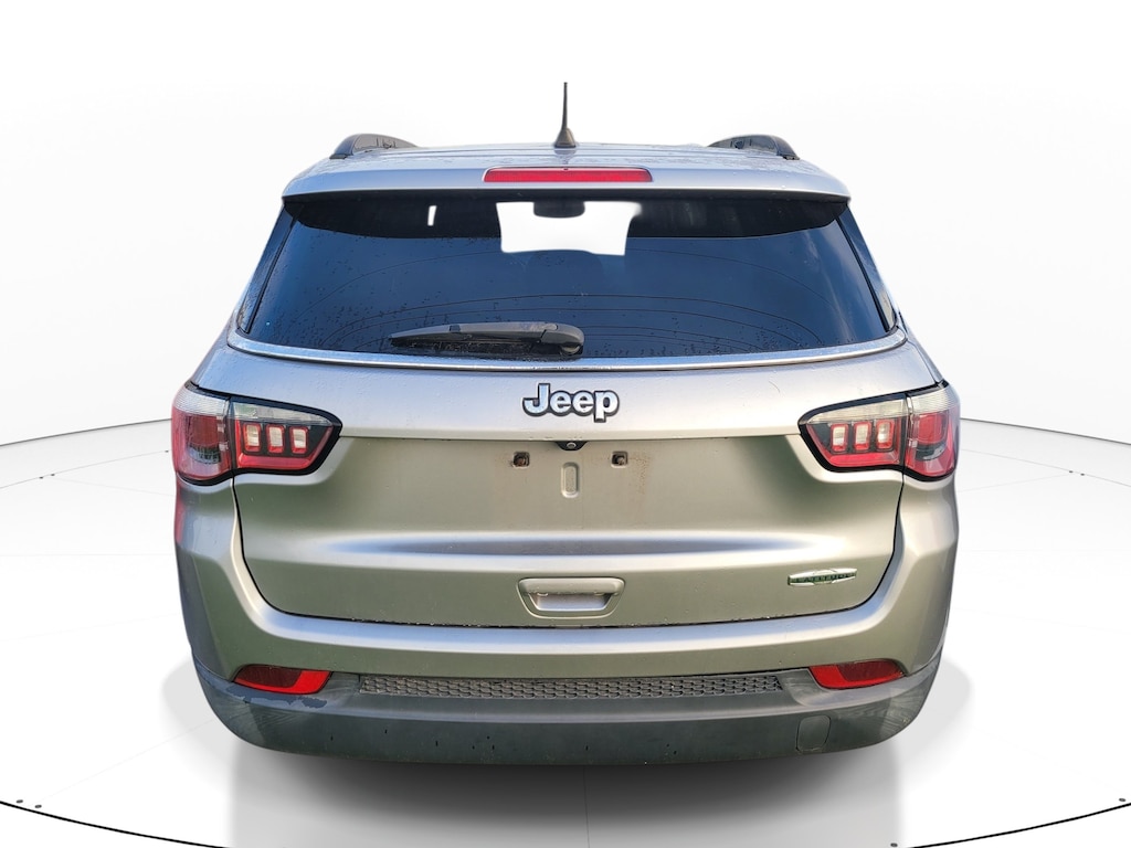 Used 2018 Jeep Compass Latitude FWD SUV