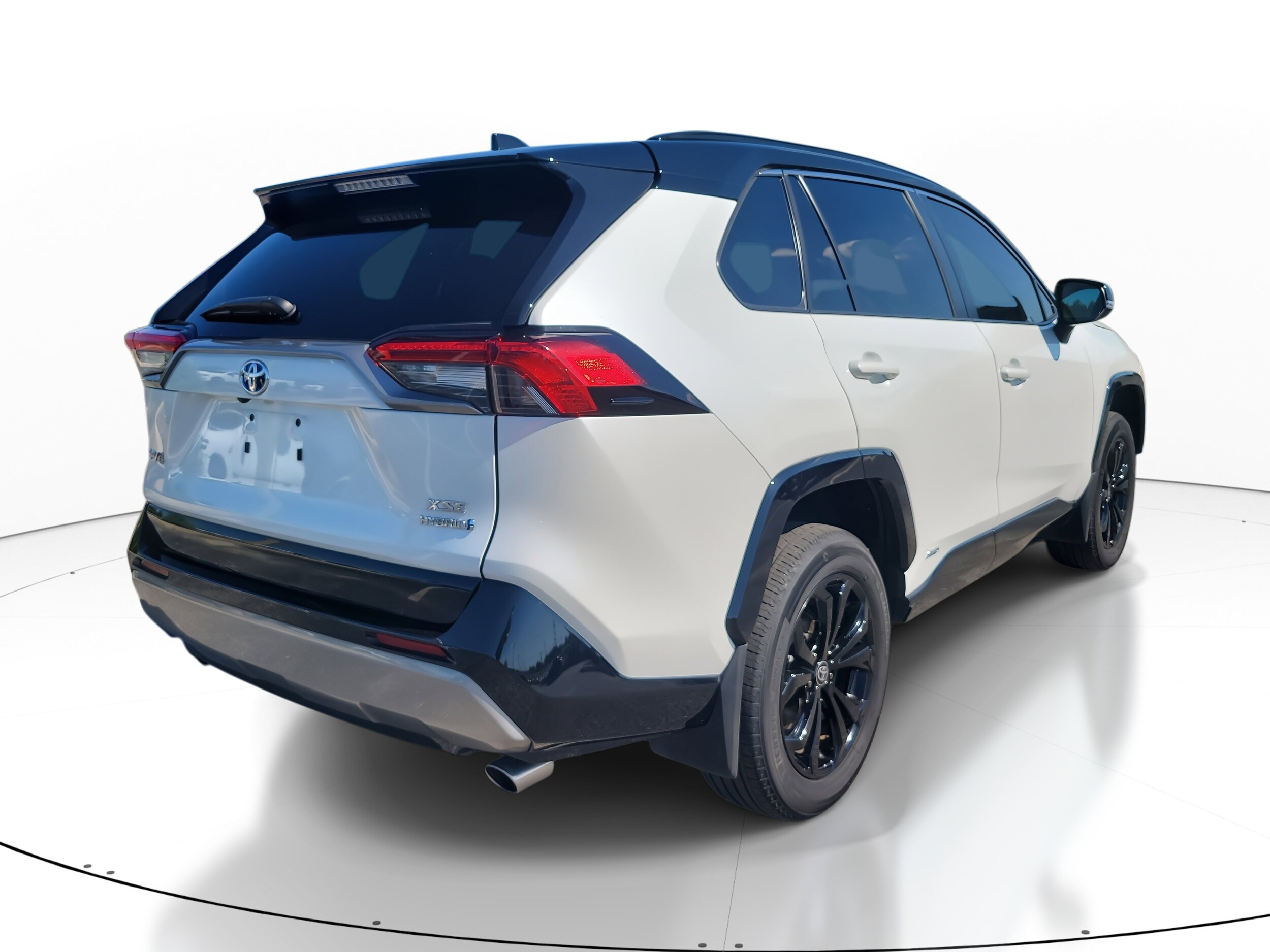 2024 Toyota RAV4 Hybrid XSE photo 4