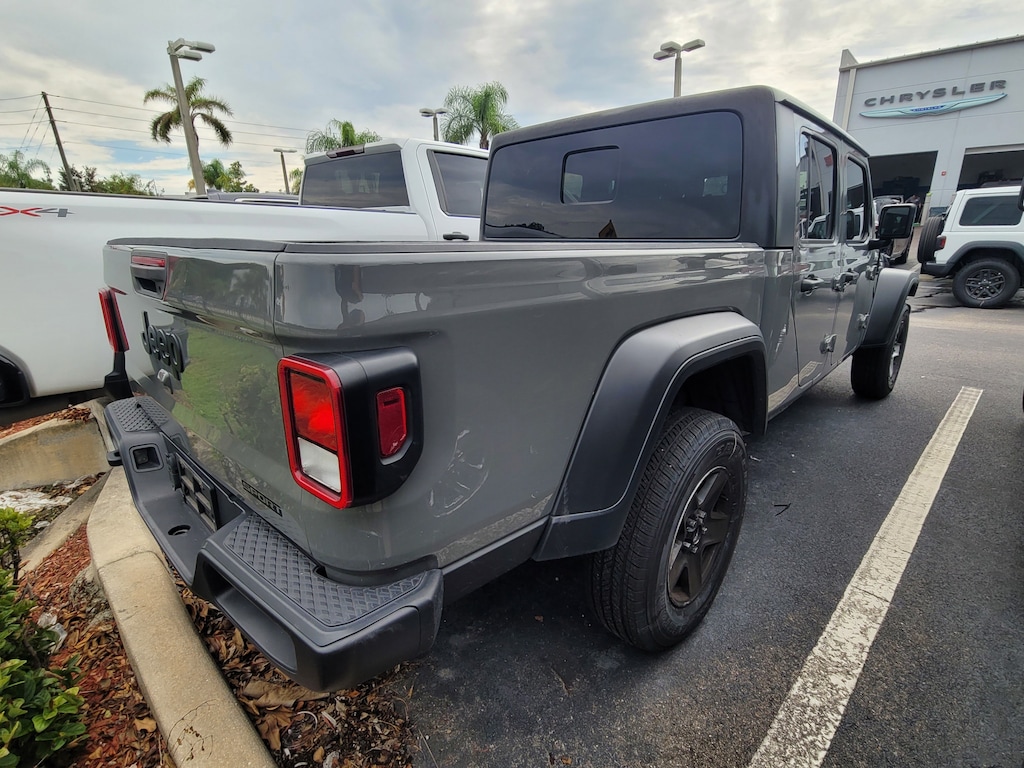2020 Jeep Gladiator Sport S photo 4