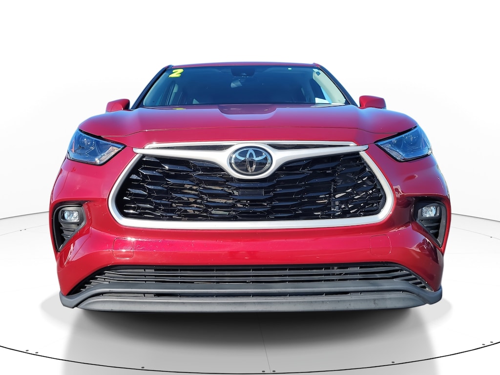 Used 2022 Toyota Highlander LE SUV