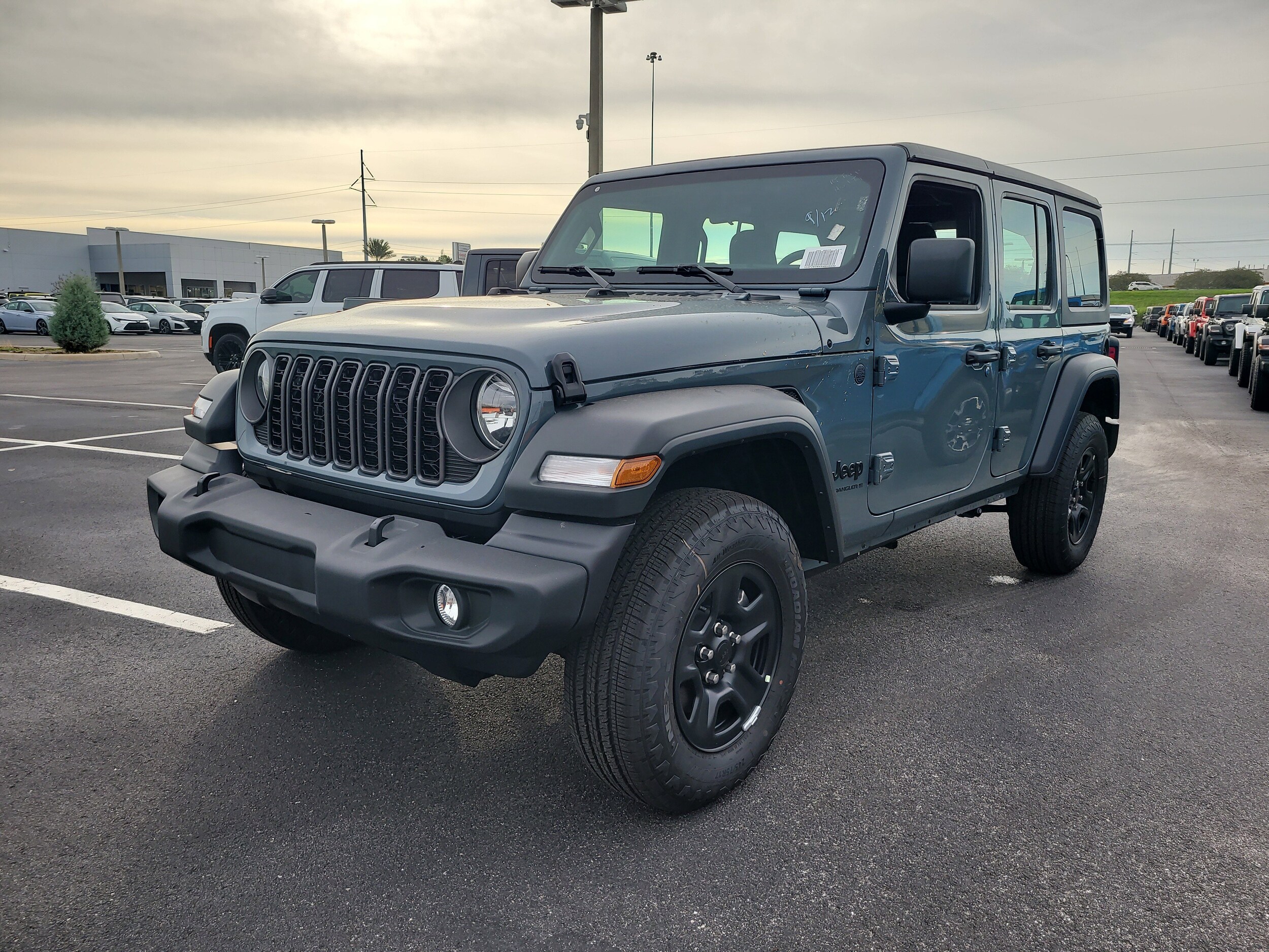 2025 Jeep Wrangler Sport photo 3
