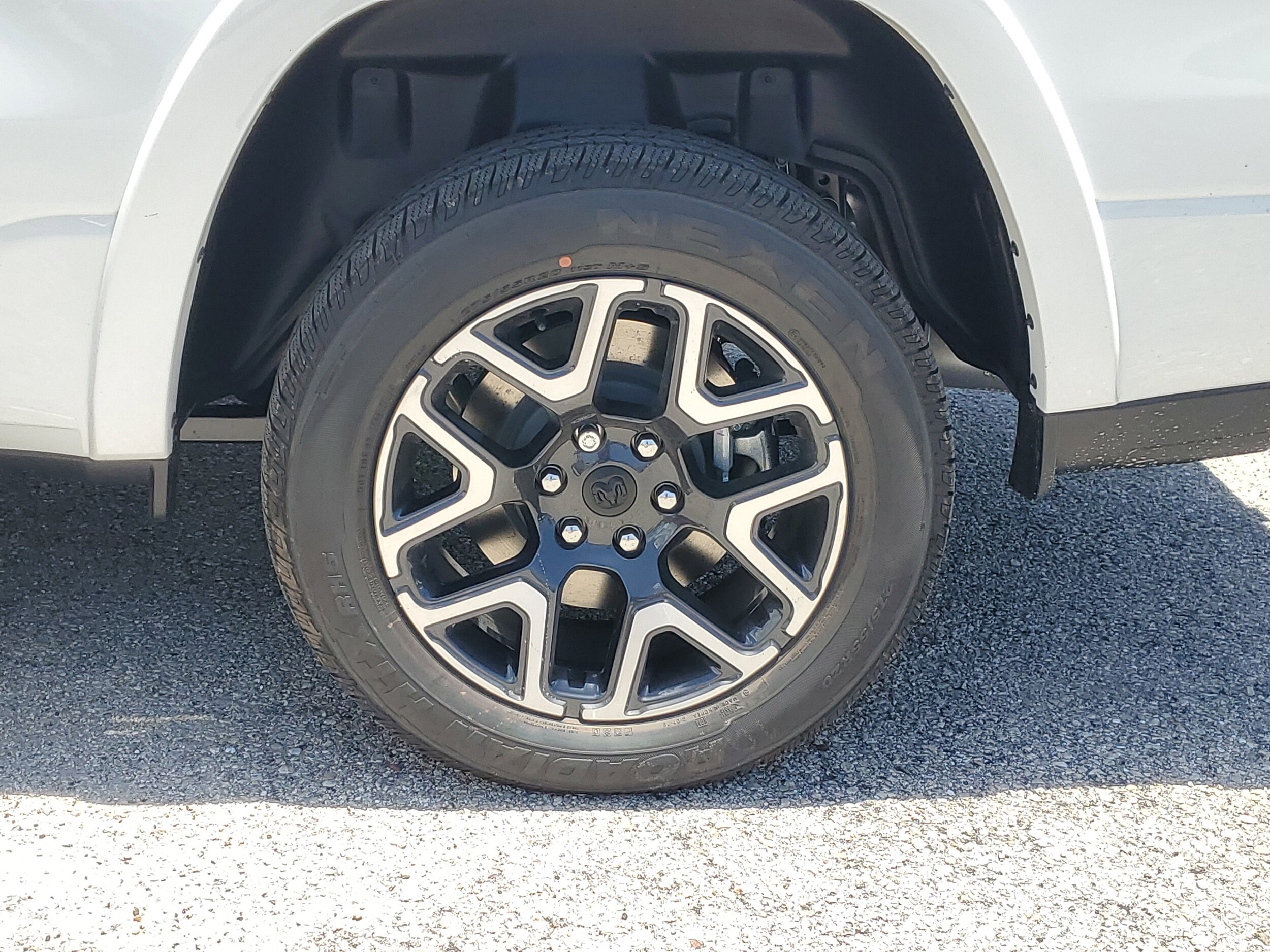 2025 Ram 1500 Laramie photo 2