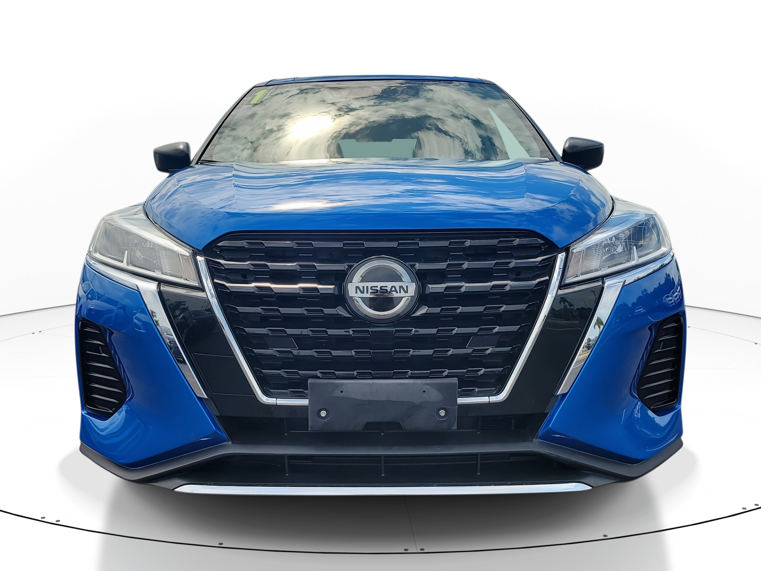 2021 Nissan Kicks S photo 2