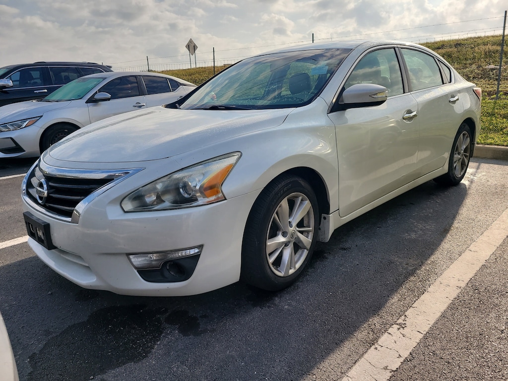 Used 2015 Nissan