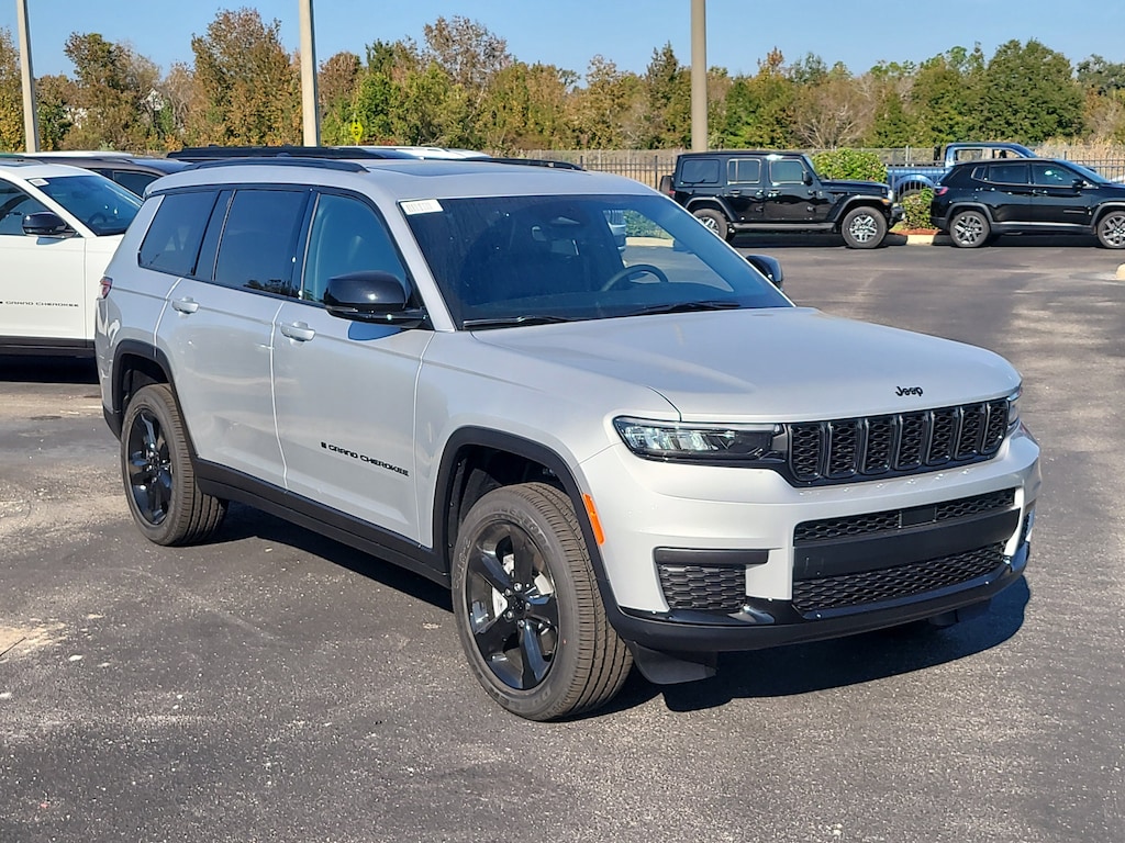 New 2025 Jeep Grand Cherokee L ALTITUDE X 4X2 Sport Utility