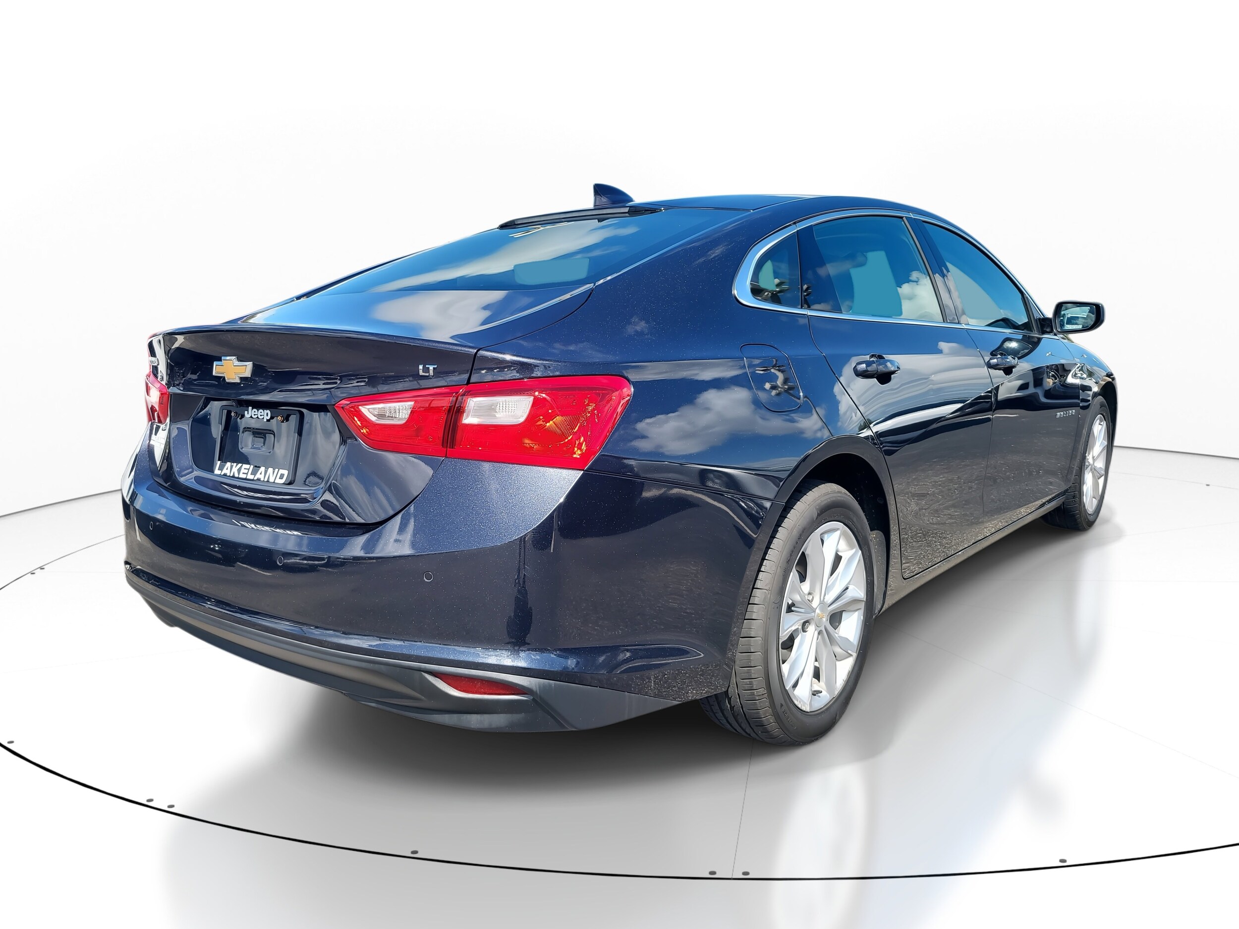 2023 Chevrolet Malibu 1LT photo 4