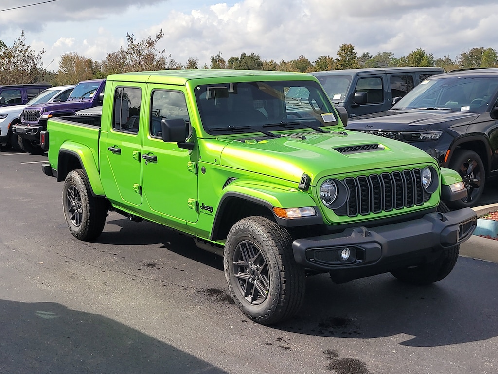 New 2026 Jeep Gladiator SPORT S 4X4 Pickup