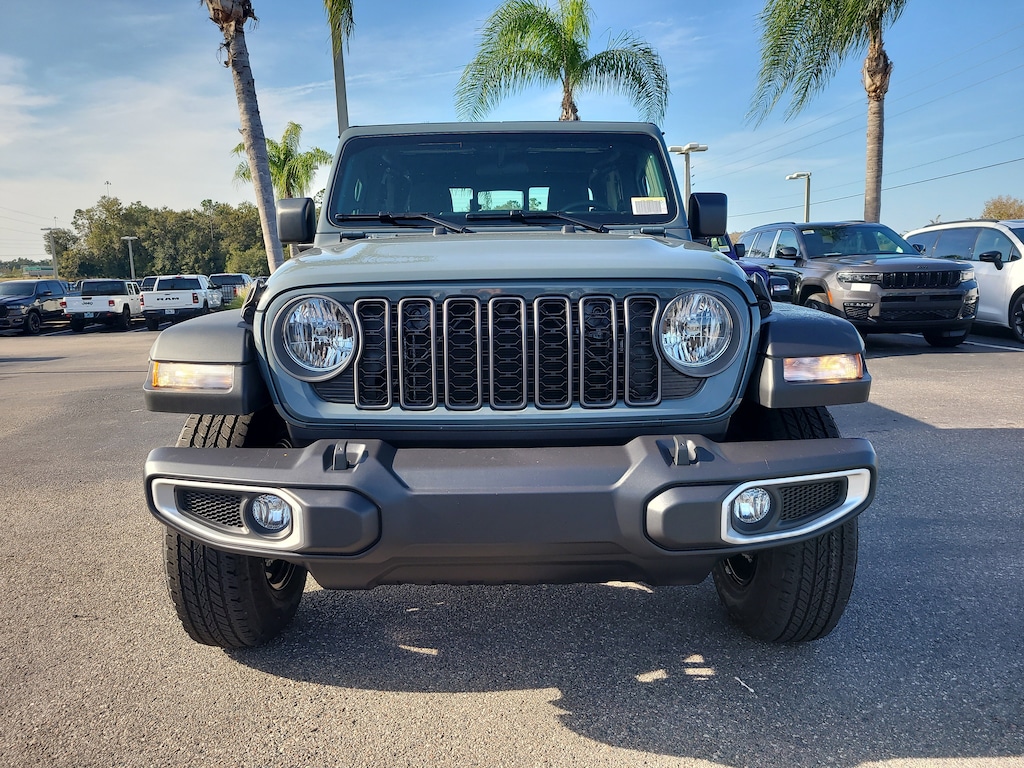 New 2026 Jeep Gladiator SPORT 4X4 Pickup
