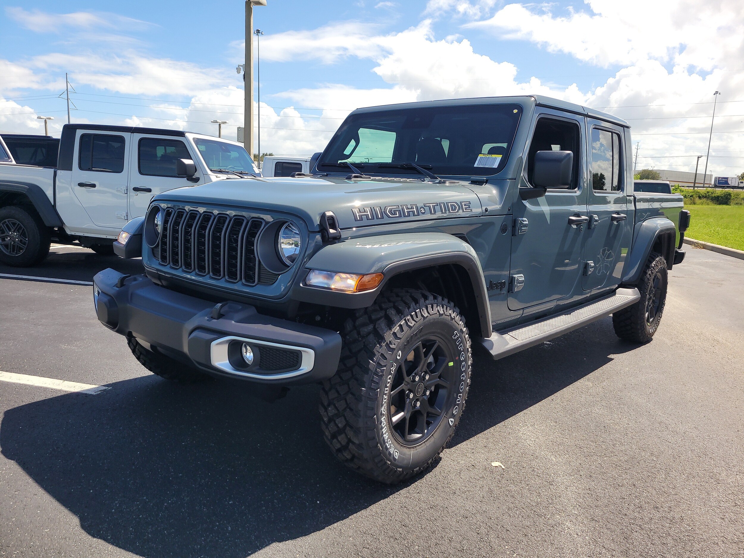 2025 Jeep Gladiator Sport photo 4