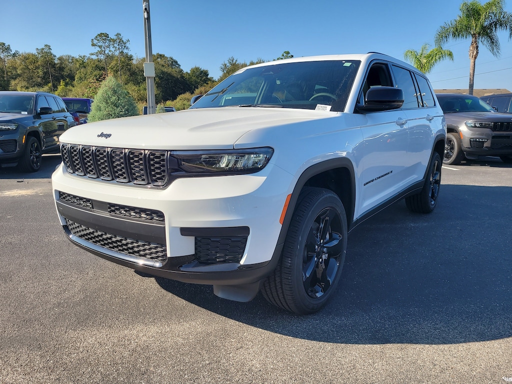 New 2025 Jeep Grand Cherokee L ALTITUDE X 4X4 Sport Utility