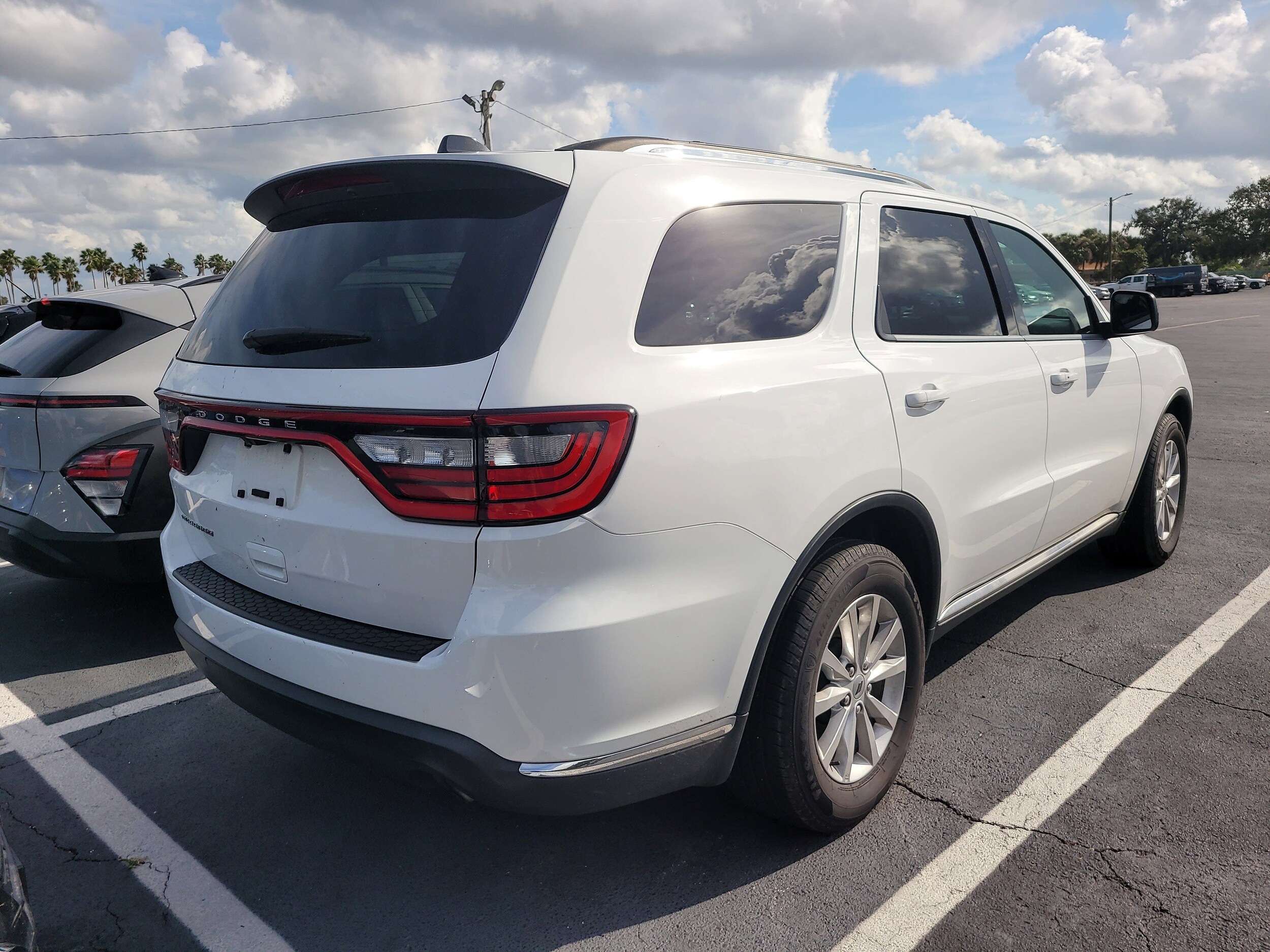 2023 Dodge Durango SXT photo 4