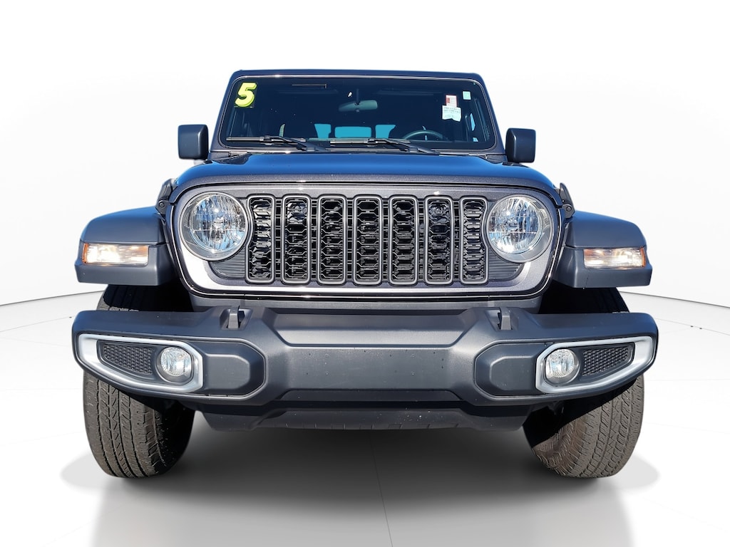 Used 2025 Jeep Gladiator Sport Truck Crew Cab