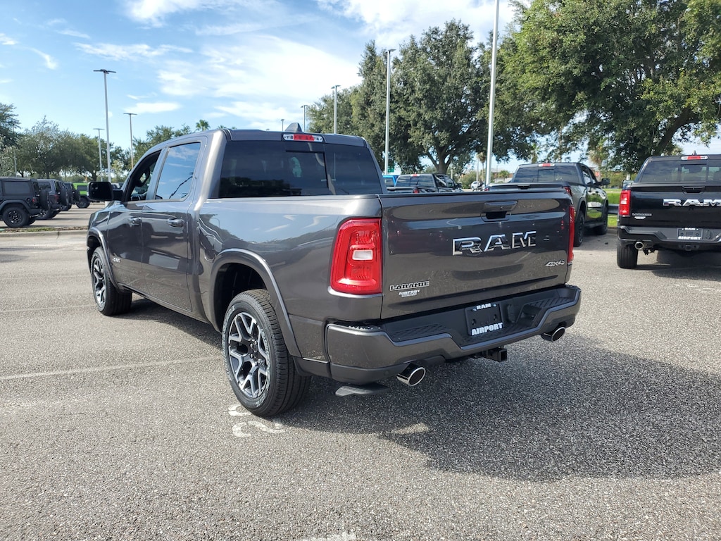 New 2026 Ram 1500 LARAMIE CREW CAB 4X4 5'7 BOX Pickup