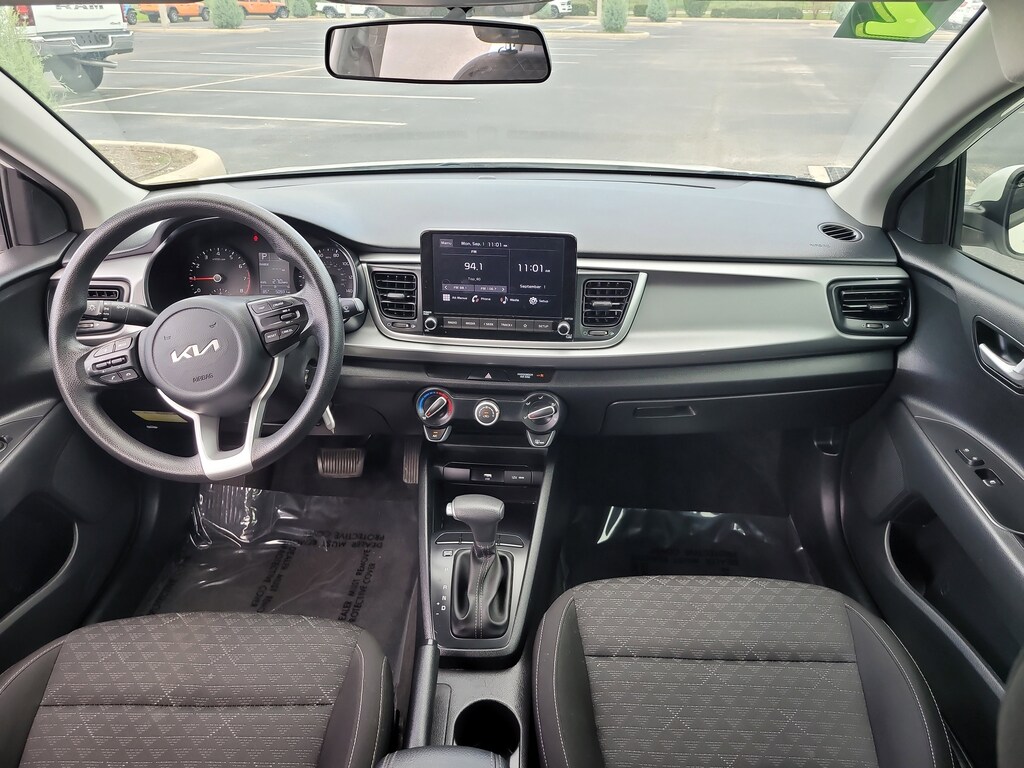 2022 Kia Rio S photo 12