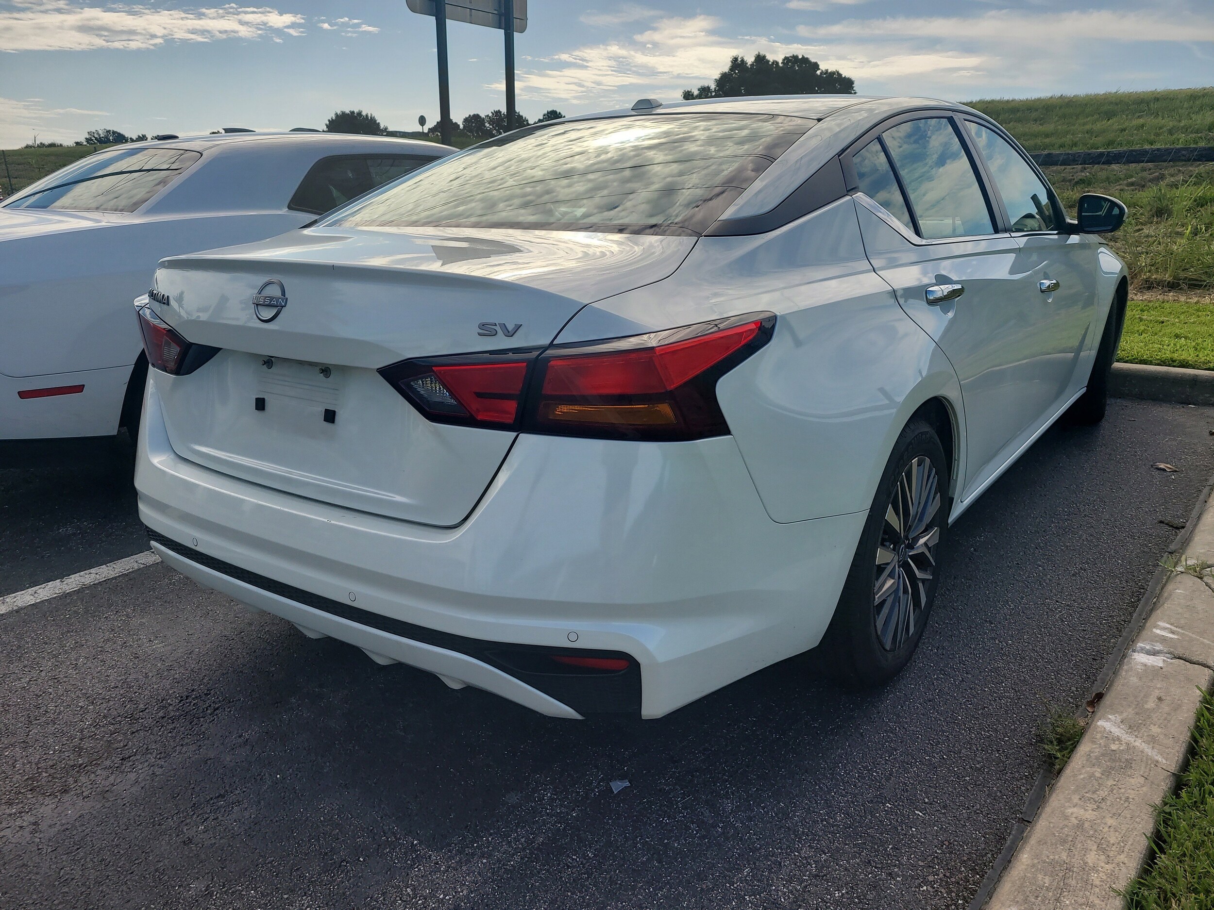 2023 Nissan Altima 2.5 SV photo 4