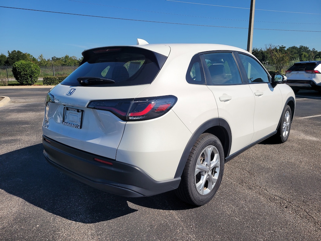 2024 Honda HR-V LX photo 4